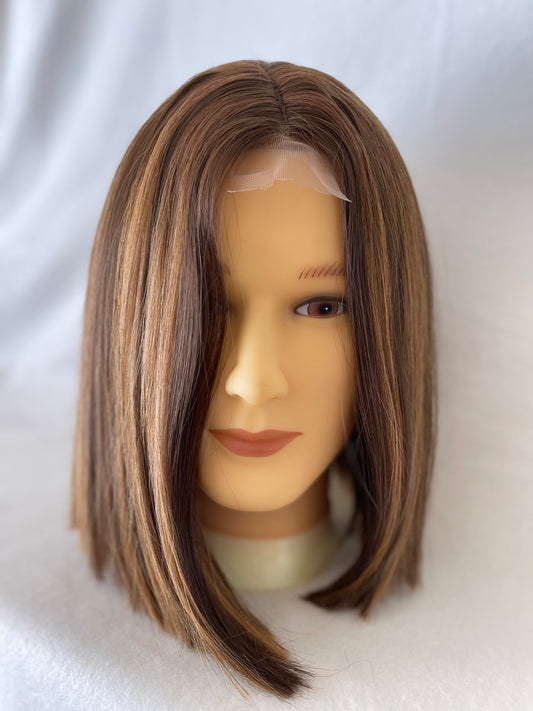Perruque Carré Plongeant – Lace Frontal 10 pouces